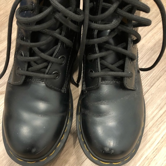 Dr. Martens 1460 Smooth Boots in Black - Picture 2 of 8